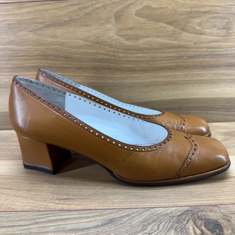 Bruno Magli Vintage 90s Brogue Pumps EU 37.5 Cognac Square Toe Old Money - Picture 5 of 11